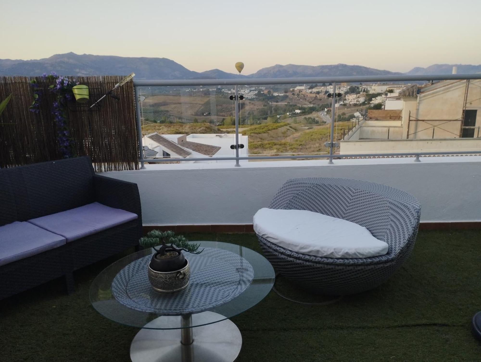 Atico Rilque, Apartamentos Independientes Con Jacuzzi Privado Y Terraza En Ρόντα Εξωτερικό φωτογραφία