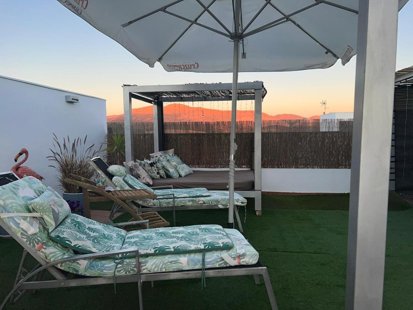 Atico Rilque, Apartamentos Independientes Con Jacuzzi Privado Y Terraza En Ρόντα Εξωτερικό φωτογραφία