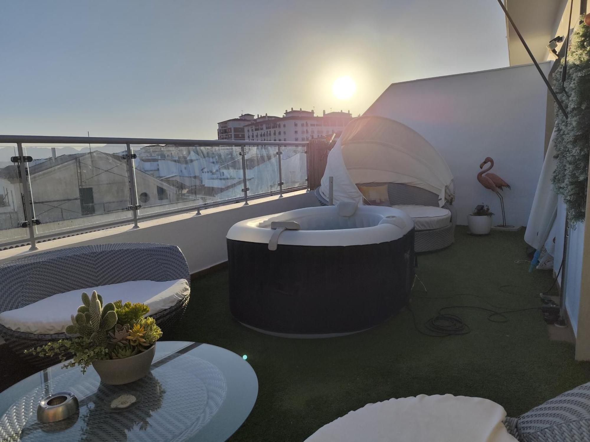 Atico Rilque, Apartamentos Independientes Con Jacuzzi Privado Y Terraza En Ρόντα Εξωτερικό φωτογραφία