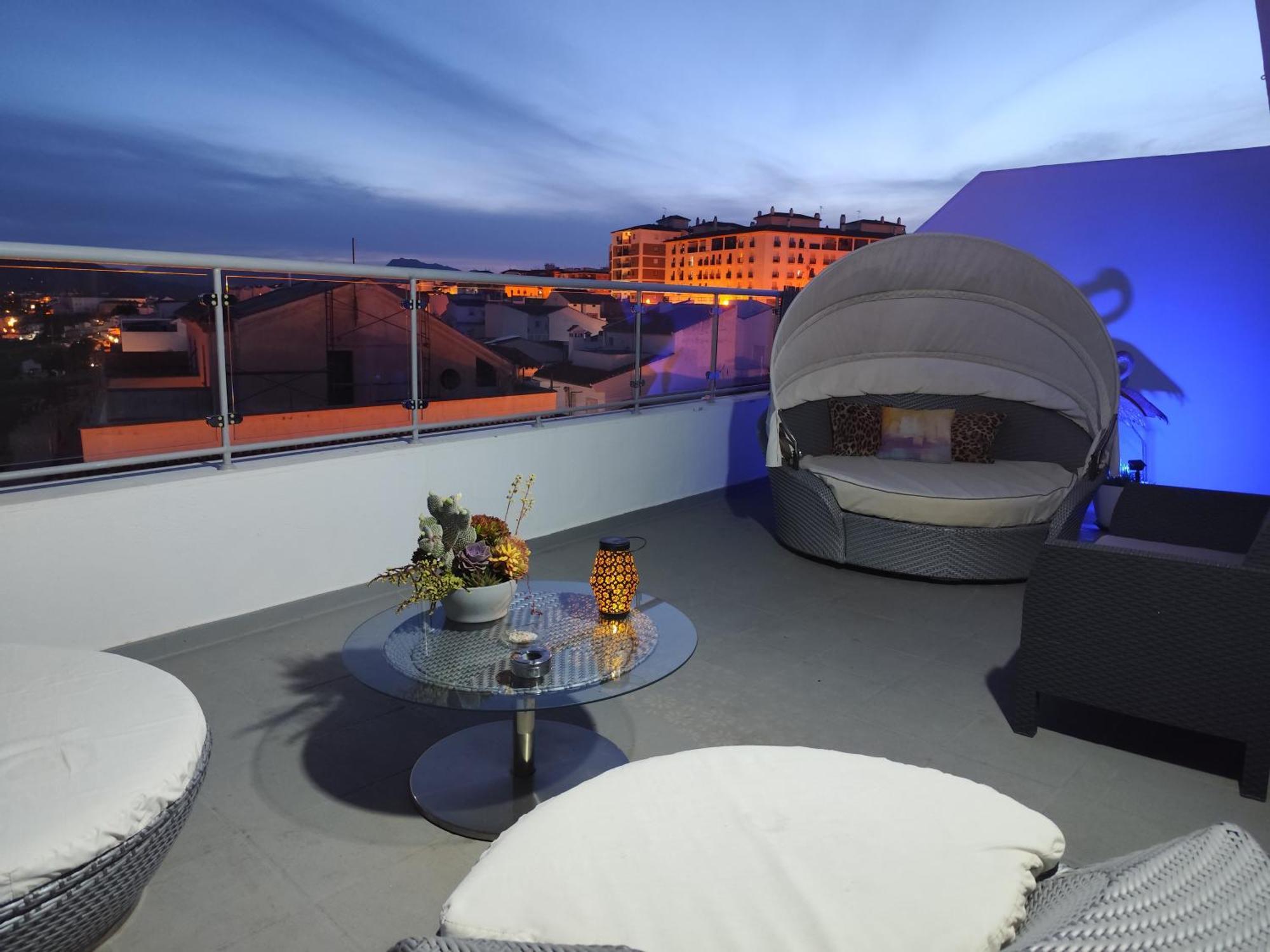 Atico Rilque, Apartamentos Independientes Con Jacuzzi Privado Y Terraza En Ρόντα Εξωτερικό φωτογραφία