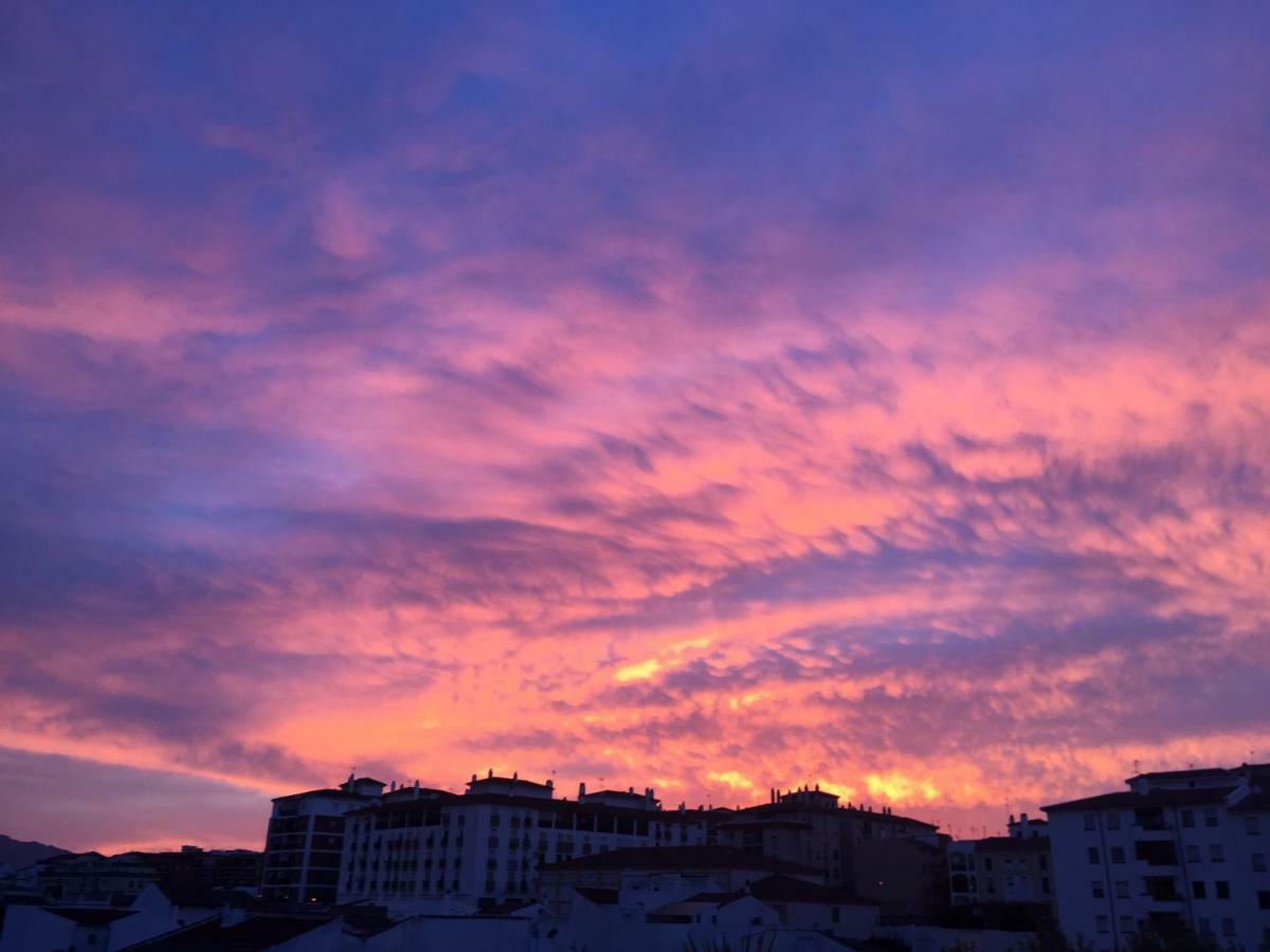 Atico Rilque, Apartamentos Independientes Con Jacuzzi Privado Y Terraza En Ρόντα Εξωτερικό φωτογραφία